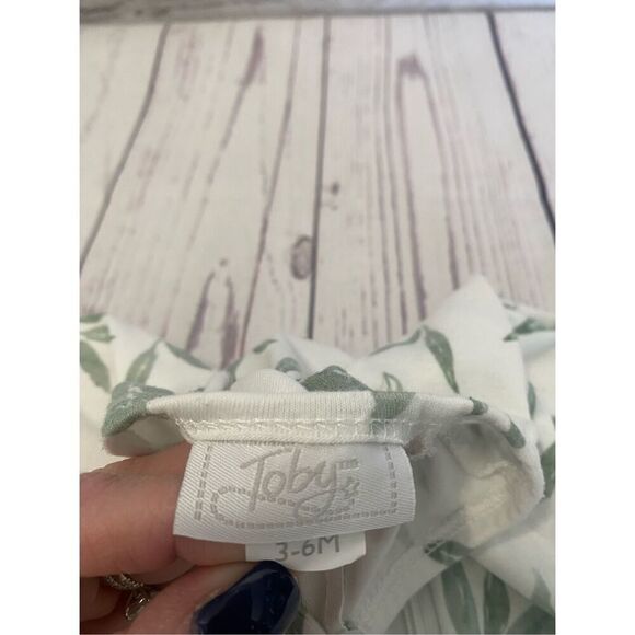 Baby girl outfit bundle - Picture 11 of 14